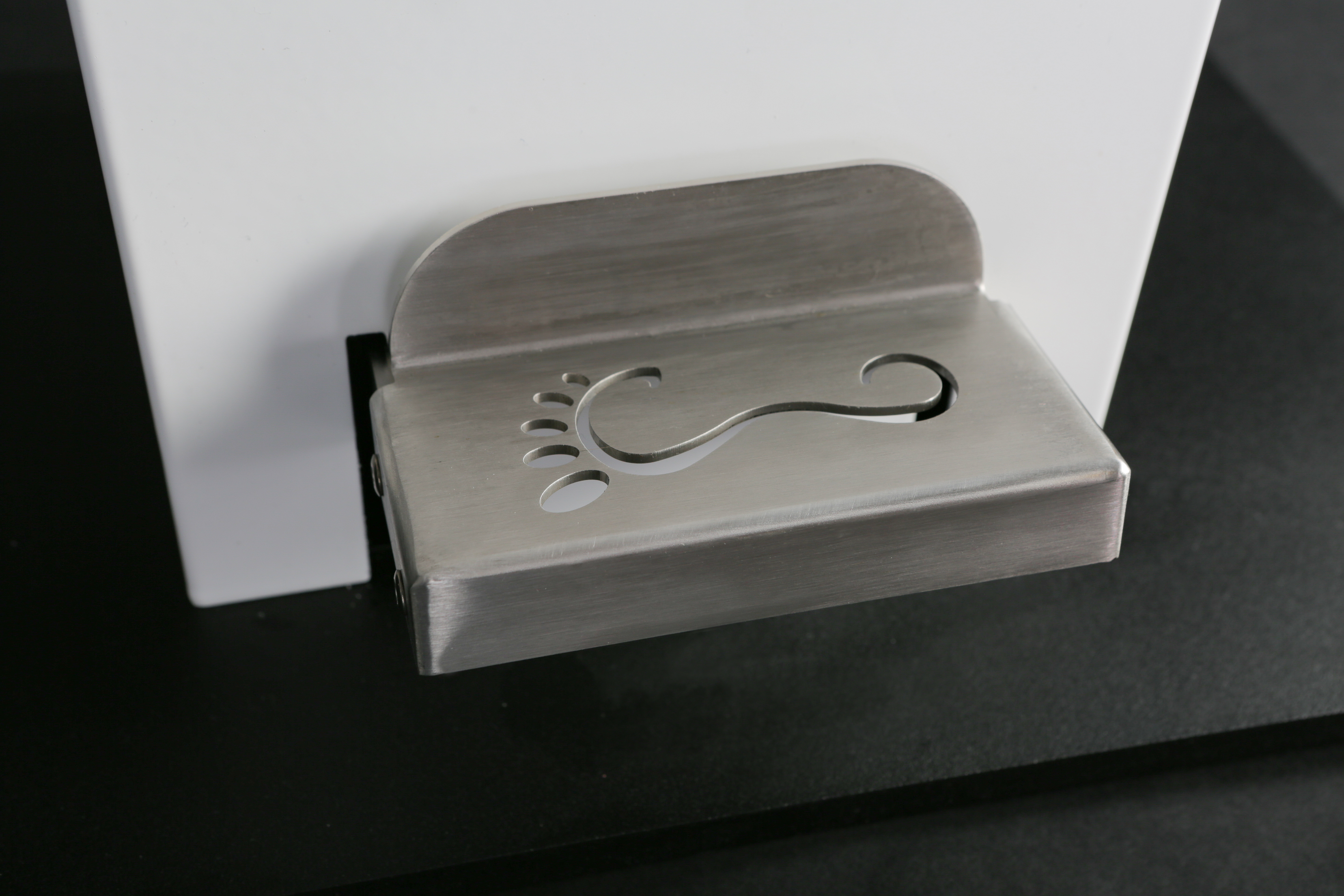 Dedonor® Desinfektions- und Hygienemittelspender - Weltneuheit, Patentiertes System ohne Strom, Made in Germany Dedonor® Desinfektions- und Hygienemittelspender - Weltneuheit, Patentiertes System ohne Strom, Made in Germany